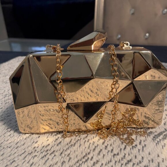 Neiman Marcus Luxury Gold Metallic Geometric Evening Clutch - Picture 1 of 5